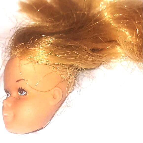 A Vintage Lot of Barbie  & Friends Heads - Picture 6 of 16